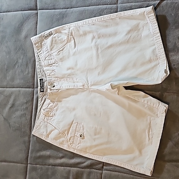 Columbia Women's white shorts - Picture 1 of 6